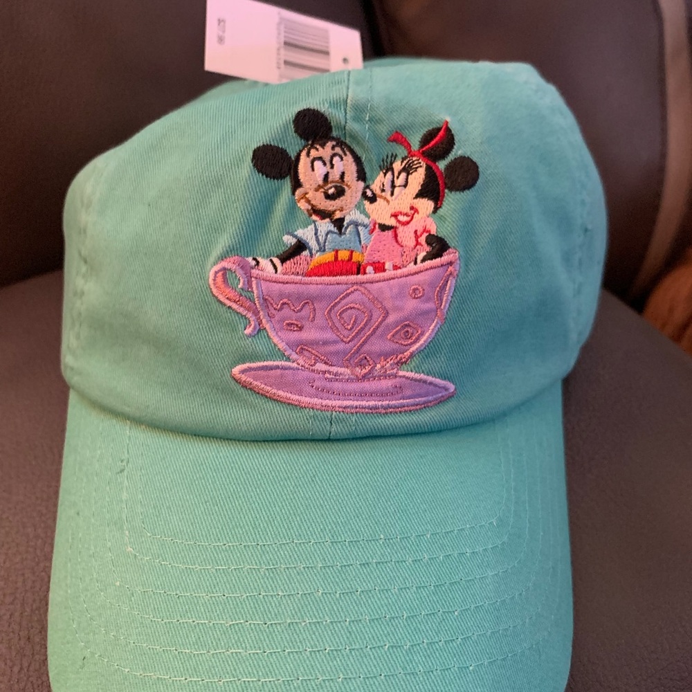 NWT Mickey and Minnie Teacup Hat